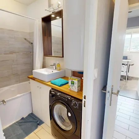 85 M2 Lumineux 4 * Clermont-Ferrand