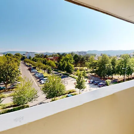 85 M2 Lumineux 4 Appartement *